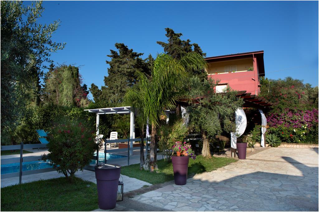 Bed and Breakfast Ai Parchi Dei Parrini Партинико Номер фото